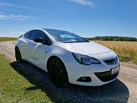 Opel Astra GTC - 2012