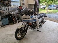 Honda CB750 F2 -82