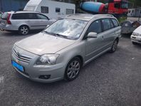 Toyota Avensis Kombi 2.0 D-4D, defekt. Läs annonsen!