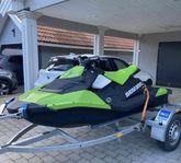 Vattenskoter Sea-Doo Spark IBR trailer kapell Grön