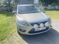 Ford Focus Kombi 1.8 Flexifuel Titanium Euro 4