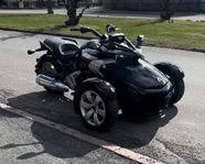 Can-Am Spyder F3 /1330cc/Svensksåld/2 ägare/nyservad/NYSKICK