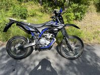 Yamaha WR125R