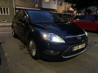 Ford Focus 5-dörrars 1.8 Titanium 