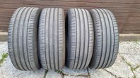 Michelin Pilot Sport 4 suv däck 235/55R19 - 235/55-19 