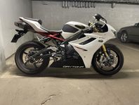 Triumph Daytona 675 R