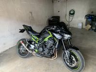 Kawasaki z 900 i nyskick 