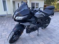 Aprilia Tuono 125cc endast 49mil NYSKICK