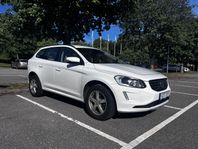 Volvo XC60 D3 Momentum Nybesiktigt Välservad Sensorer 