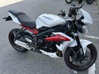 Triumph Street Triple 675 R - Låg mil!