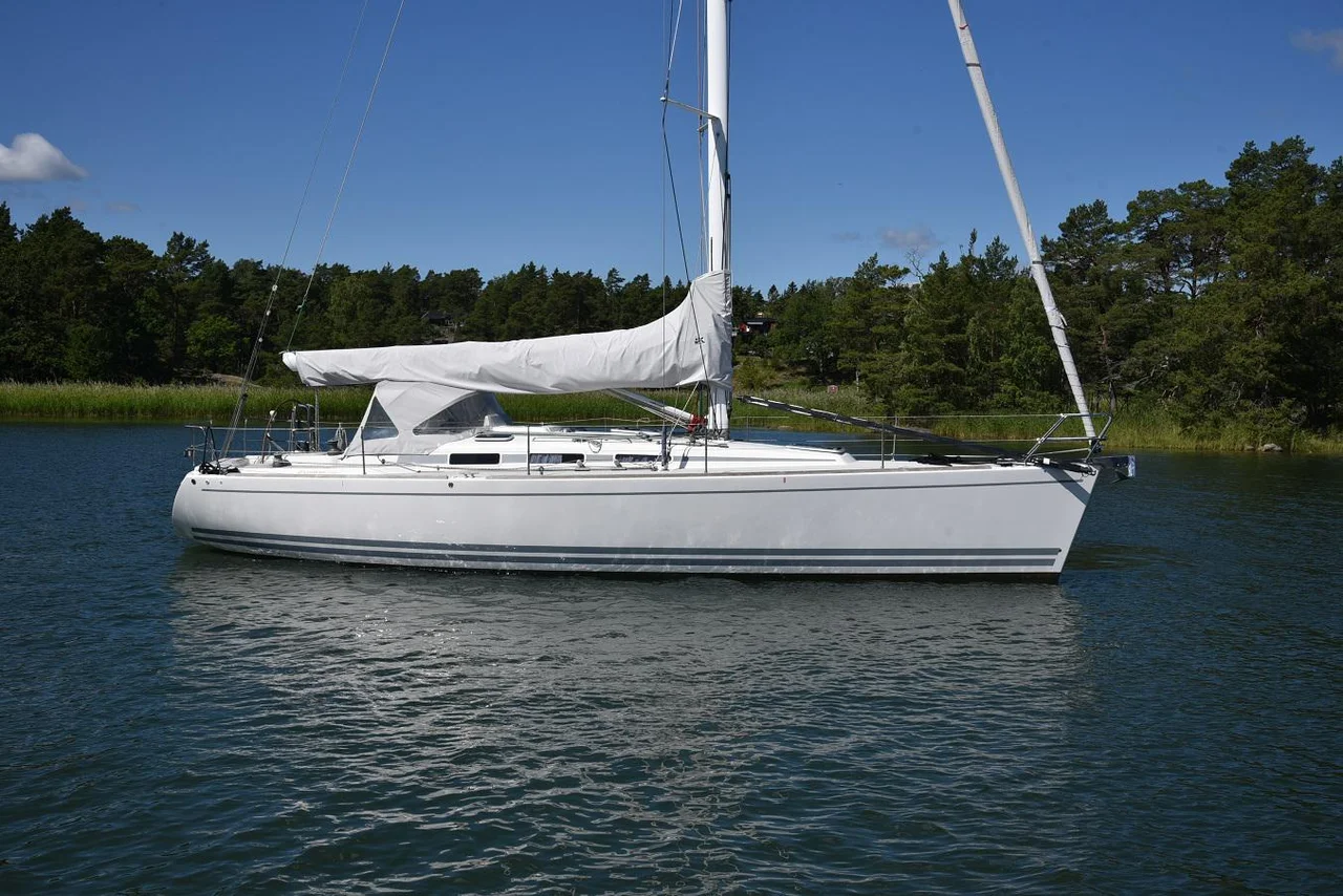 Arcona 400 image