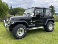 Unik Jeep Wrangler 4.0 Sahara Edition Lågmil