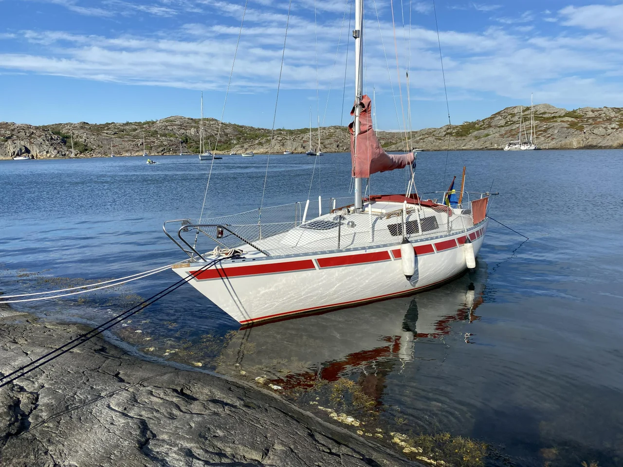 Välvårdad Birdie 24 med båtplats på Nordön image