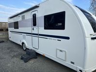 Adria alpina 663 uk -17 med solceller 