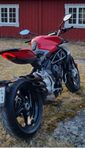 MV AGUSTA Brutale 800. Nyskick