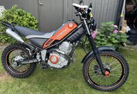 Yamaha XG 250 Tricker