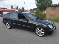 Mercedes-Benz C180 Automat Svart met Svart skinn  24.500kr 