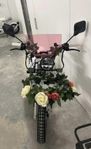 Rosa CAKE MAKKA klass 2 moped