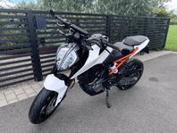 KTM Duke 125