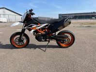 KTM 690 SMC-R