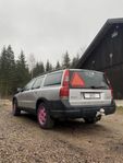 A-traktor Volvo XC70 2,5T AWD -03 aut.