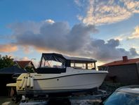 Quicksilver Pilothouse 675