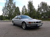 BMW 728 E38 