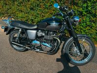 Tillfälle! Triumph Bonneville T100 i toppskick!  Se pris!