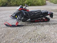 Polaris Switchback Assault 850 -21