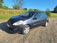 Renault Clio 1.2 bensin, fin bil, låg mil!