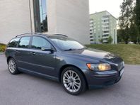 VOLVO V50 NY BESIKTAD BRA SKICK 