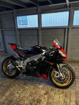 Aprilia rsv4 factory 