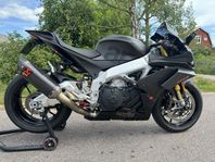 Aprilia RSV4 1100 Factory -19