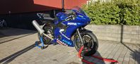 Yamaha YZF-R6 04 Banhoj