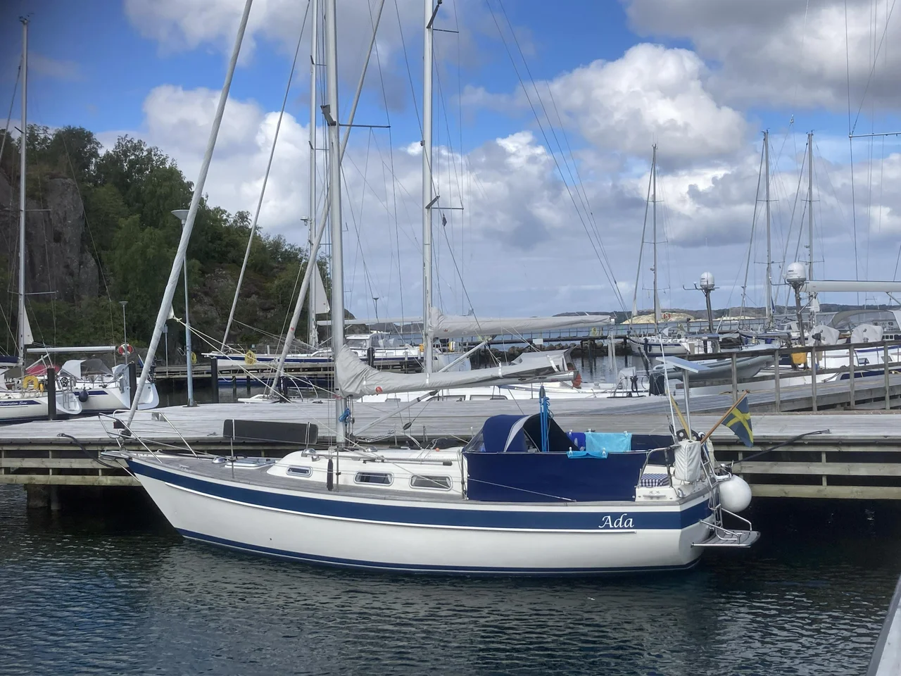 Hallberg Rassy 29 image