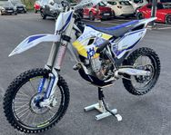 Husqvarna FC 450, 58 timmar,Öhlins,FMF