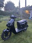 NIU MQI GT DUBBLA BATTERIER - Eu Moped klass 1 