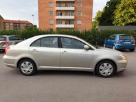 Toyota Avensis Liftback 2.0 D-4 VVT-i