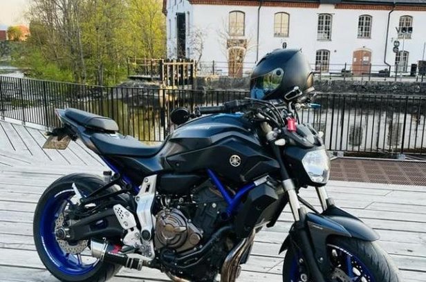 yamaha mt 07 all black
