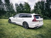 VOLVO V60 T8 2.0 eAWD Plug-in Hybrid Polestar Engineered 