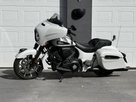 INDIAN CHIEFTAIN DARK HORSE