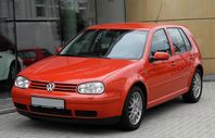 Köpes: Framskärmar Golf mk4 