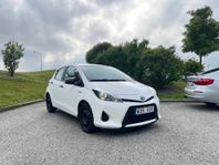 Toyota Yaris Hybrid e-CVT Life Euro 5 LÅG MIL- NYSERVAD