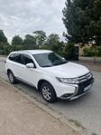 Mitsubishi Outlander 7-sits drag 4WD Diesel Euro 6