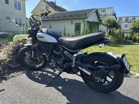 Ducati Scrambler 800 Icon Dark