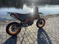 KTM 690 smc-r 825 mil