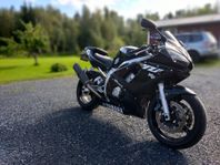 Yamaha R6