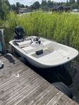 Boston Whaler 110 25 hk mercury 4 takt 