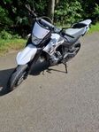 Yamaha XT660X