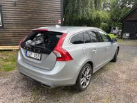 Volvo V60 D6 Plug-in Hybrid AWD Geartronic Summum